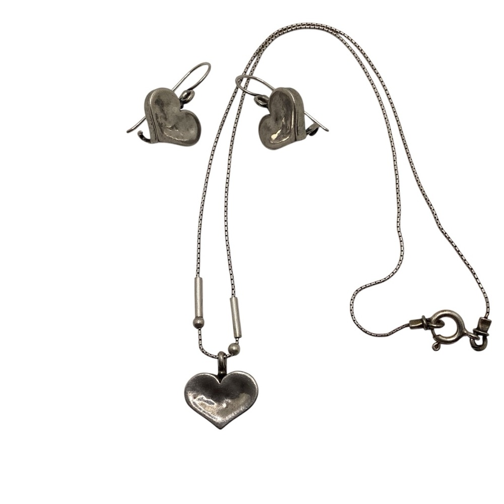 Silpada Hammered sterling silver Dimensional heart necklace with Coord earrings
